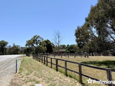 1406 Rowley Road, Wungong WA 6112