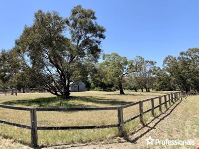 1406 Rowley Road, Wungong WA 6112