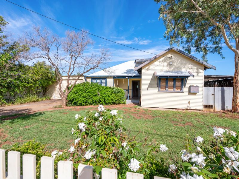 111 Campbell Street, Lamington WA 6430