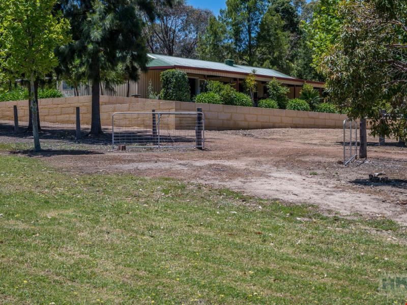 417 Smith Road, Bullsbrook WA 6084