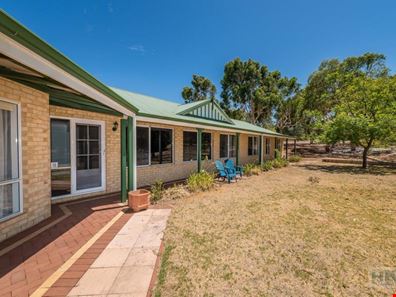 97 Ayrshire Loop, Lower Chittering WA 6084