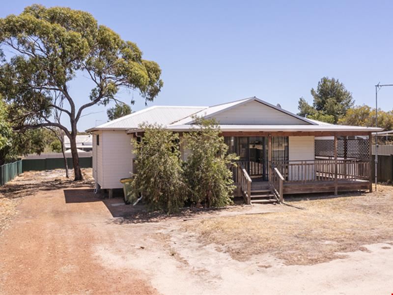 14 Raglan Street, Pingelly WA 6308
