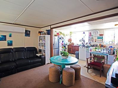 2 BONHAM STREET, Leeman WA 6514