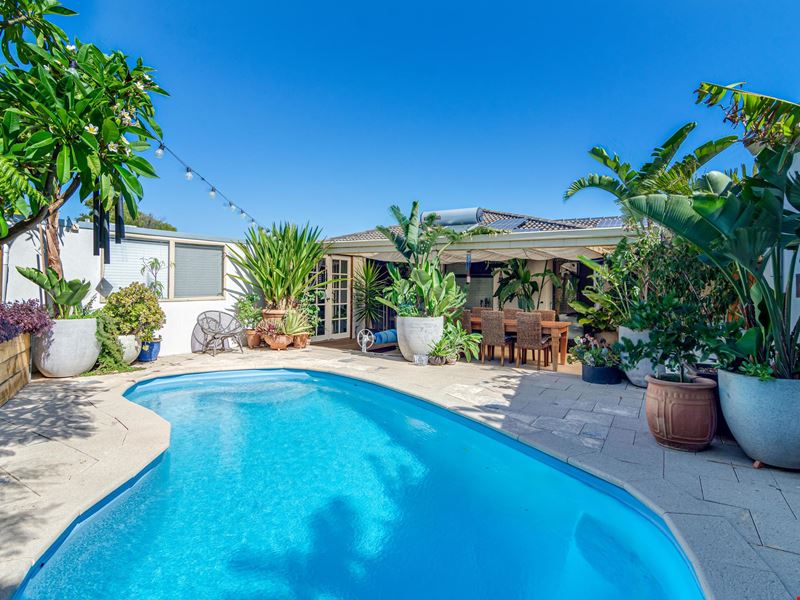 6 Seaview Place, Quinns Rocks WA 6030
