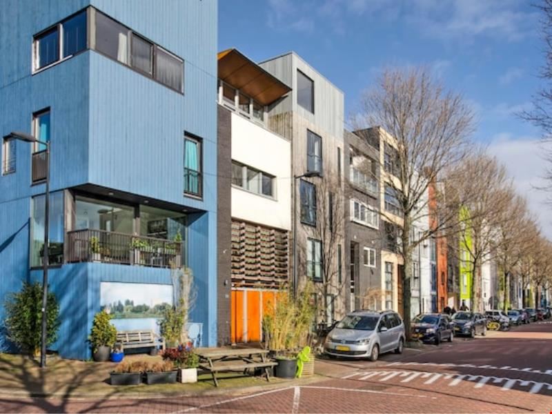 9/LAPI-XXXXm3hvqw Smoke Test Street, Subiaco