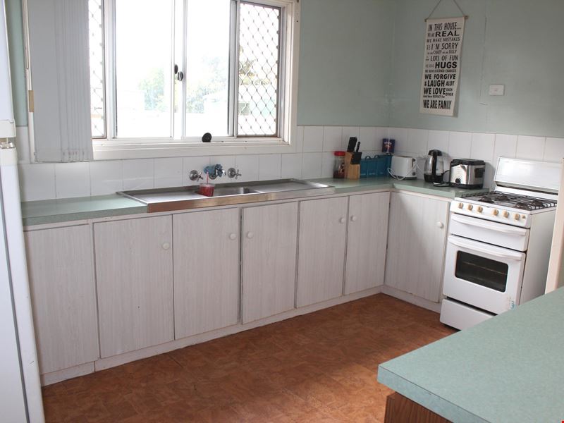 13 Nugent St, Wongan Hills WA 6603