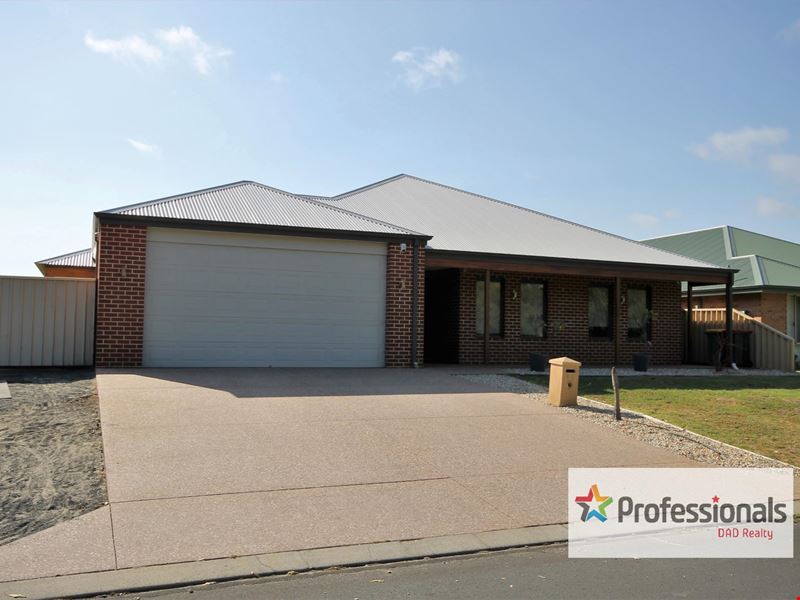 13 Duncan Loop, Millbridge WA 6232