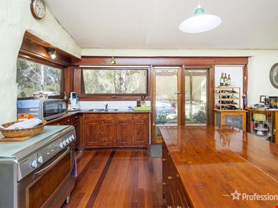 17 Dods Retreat, Lake Clifton WA 6215