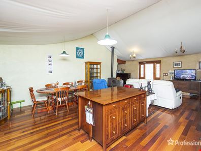 17 Dods Retreat, Lake Clifton WA 6215