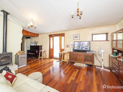 17 Dods Retreat, Lake Clifton WA 6215