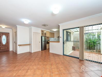 5 Laurence Road, Innaloo WA 6018