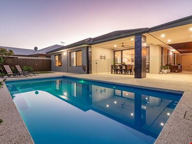 12 Augusta Parade, Dunsborough WA 6281