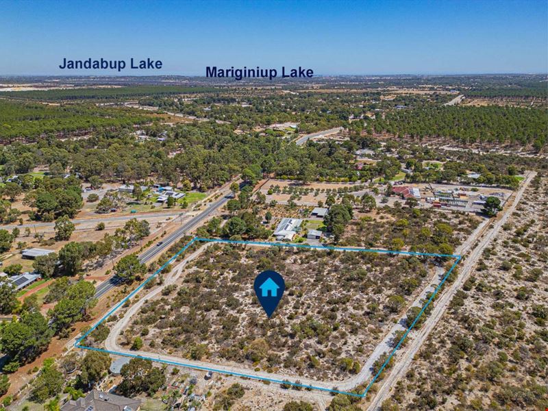 563 Neaves Road, Mariginiup WA 6078
