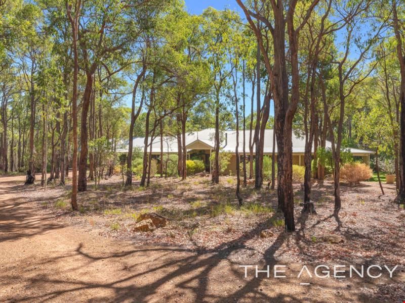 300 Mueller Place, Hovea WA 6071