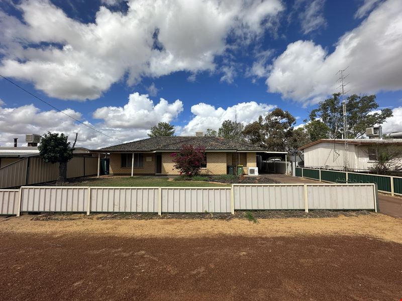 35 Commercial  Street, Coorow