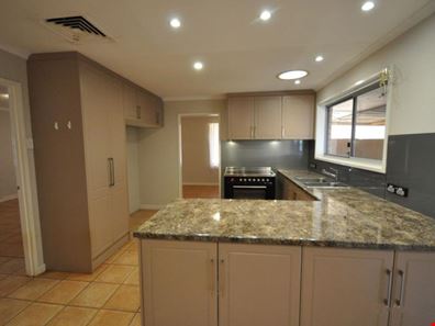 32 Giles Avenue, Newman WA 6753