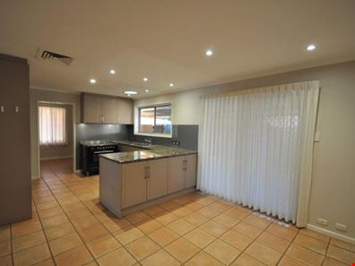 32 Giles Avenue, Newman WA 6753