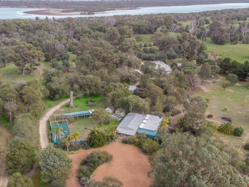 14 Holmes Road, Lake Clifton WA 6215