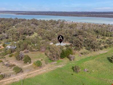 14 Holmes Road, Lake Clifton WA 6215