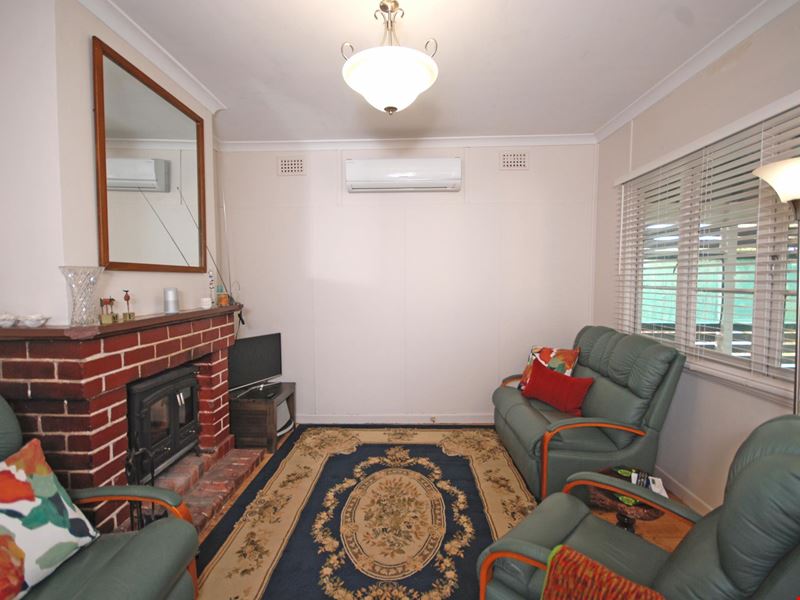 16 Khedive Street, Wagin WA 6315