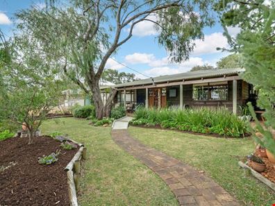 8 Newtown Beach Road, Abbey WA 6280