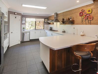 32 Sabina Drive, Molloy Island WA 6290