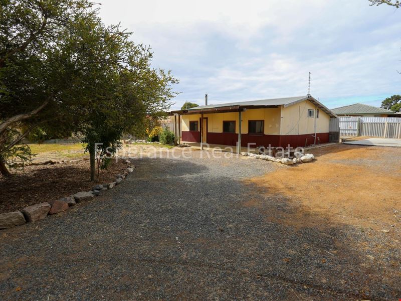 90 Pink Lake Road, Sinclair WA 6450