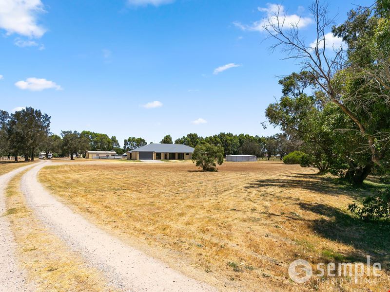 105 Cavanagh Close, Cardup WA 6122