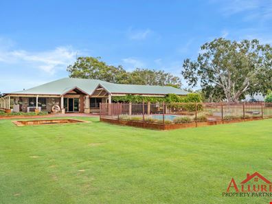 110 Cumming Rd, Oakford WA 6121