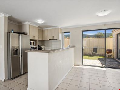 8/107 Bluegum Road, Beechboro WA 6063