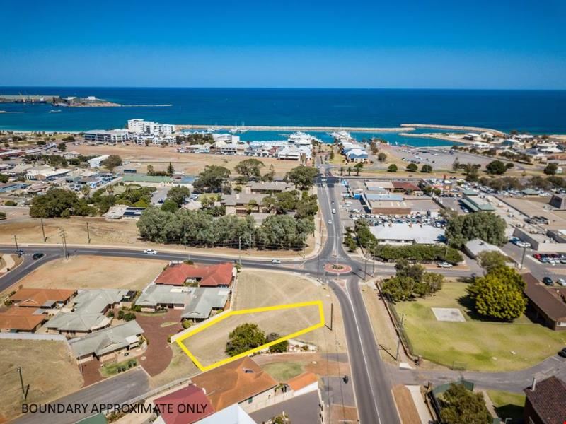 24 Bayly Street, Geraldton WA 6530