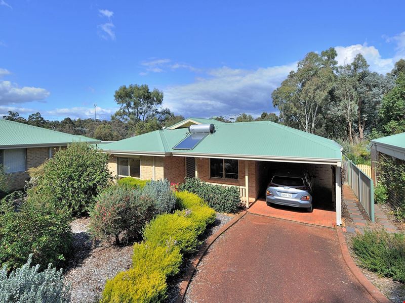 3/2 Walker Street, Mount Helena WA 6082