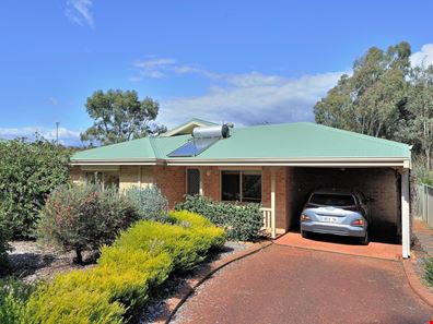 3/2 Walker Street, Mount Helena WA 6082