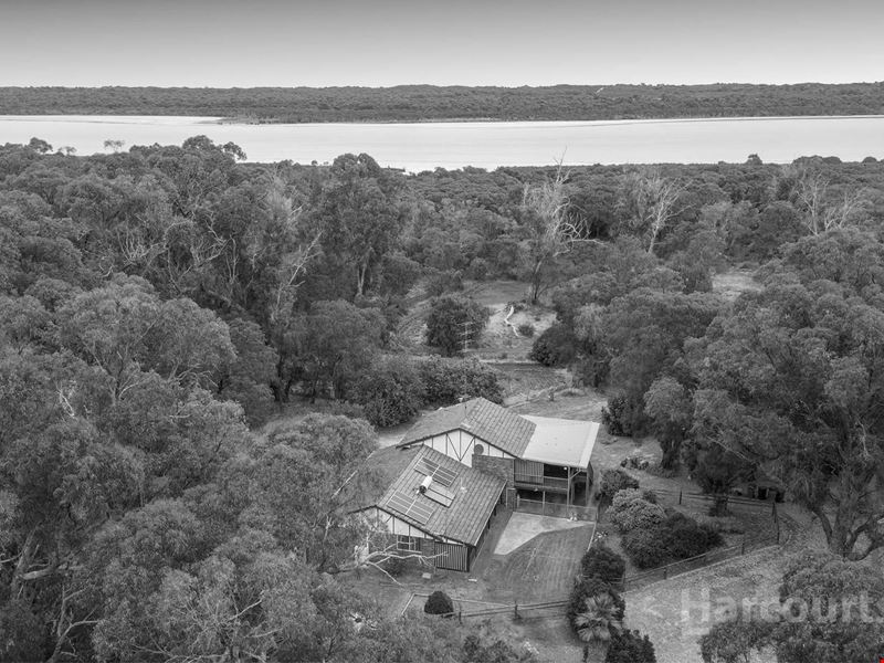 214 Newnham Road, Lake Clifton WA 6215