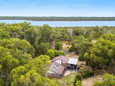214 Newnham Road, Lake Clifton WA 6215