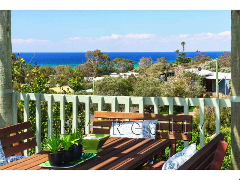 10 Eagle Bay Road, Eagle Bay WA 6281