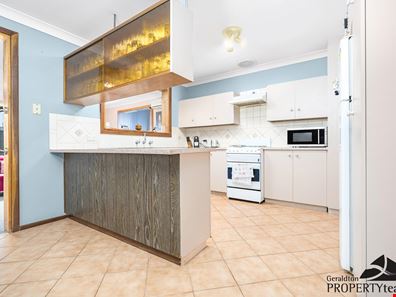 8 Batavia Place, Mahomets Flats WA 6530