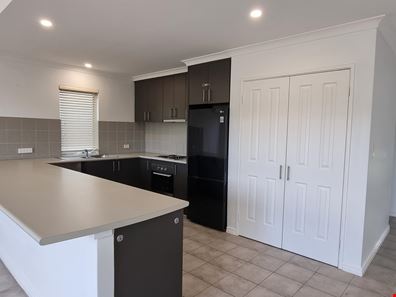 25/2 Robertson Road, Ledge Point WA 6043