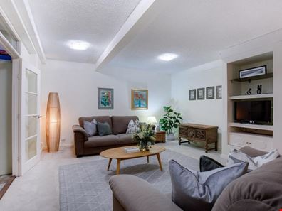 40 Warragoon Crescent, Attadale WA 6156