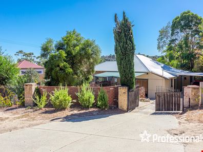 48 South Western Highway, Mount Richon WA 6112