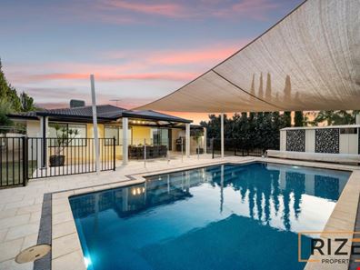 10 Kerlin Way, Carramar WA 6031