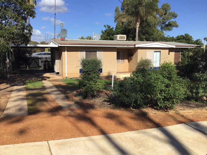 9 MacPherson Street, Bolgart WA 6568