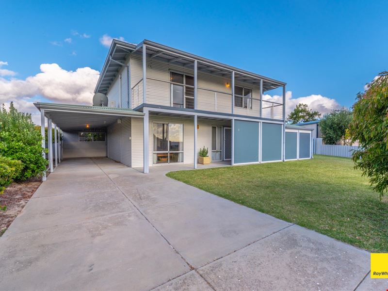 16 Harvey Drive, Ledge Point WA 6043