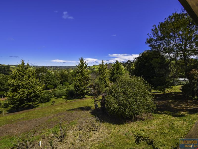 7 Rose Gum Court, Balingup WA 6253