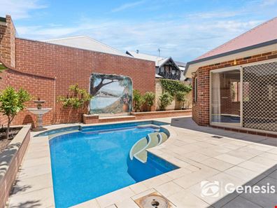 4 Claymore Close, Guildford WA 6055
