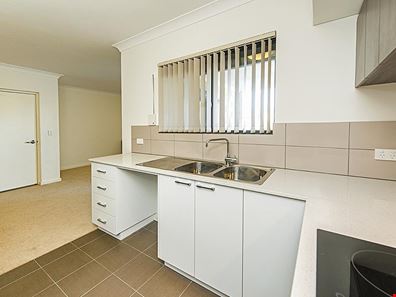 41/18 Whitlock Road, Queens Park WA 6107