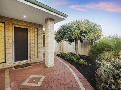 42a Hope  Avenue, Manning WA 6152