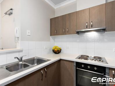 35/6 Ibera Way, Success WA 6164