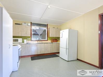 69 Fawcett Road, Lake Coogee WA 6166