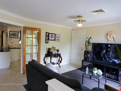 21 Dauphin Crescent, Castletown WA 6450